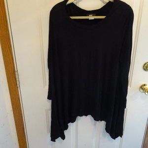 1X black MOA USA shirt with sharkbite hem
